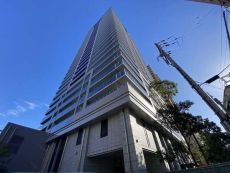 3線3駅アクセス良好。ベイサイドシーンや異国情緒あふれるスポットが日常のすぐ側に位置しています。