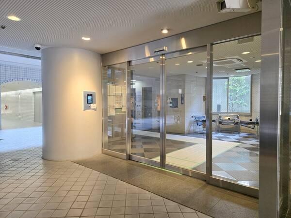 オートロック＋管理員（日勤　月〜土）