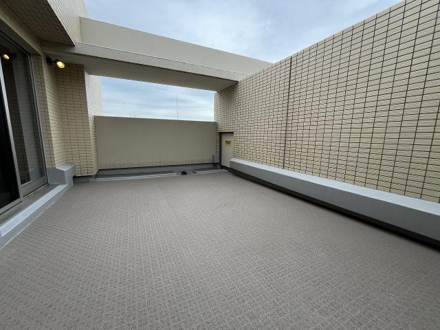 バルコニー  写真撮影日：2025-09-07