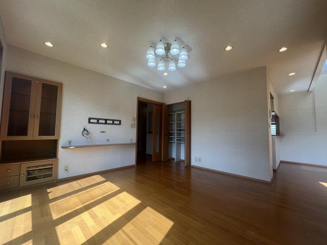 リビング  写真撮影日：2025-09-27