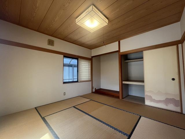 リビング以外の居室  写真撮影日：2025-09-27