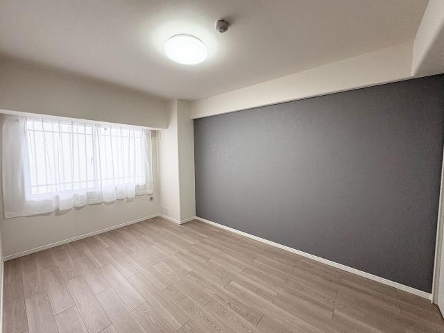 リビング以外の居室  写真撮影日：2025-11-02