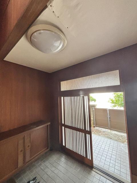 玄関  写真撮影日：2025-10-05