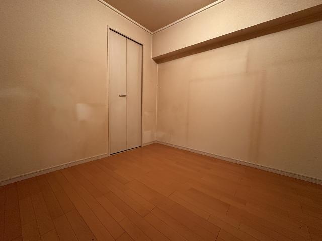 リビング以外の居室  写真撮影日：2025-10-12