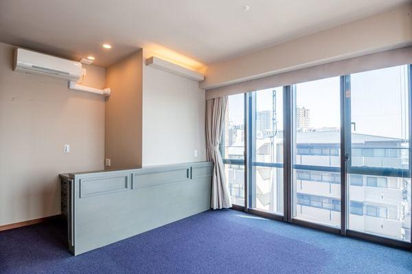 デスク付き洋室