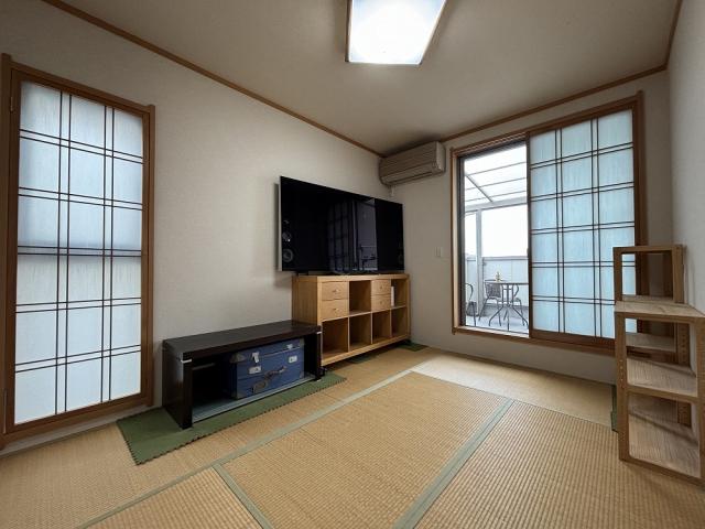 リビング以外の居室  写真撮影日：2025-10-27