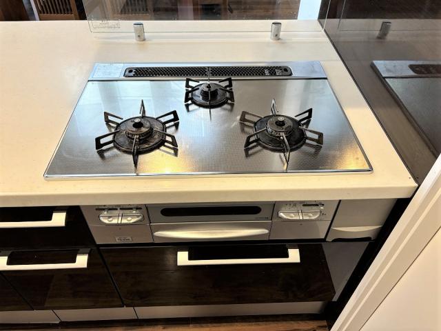 その他設備 3口コンロ  写真撮影日：2025-10-27