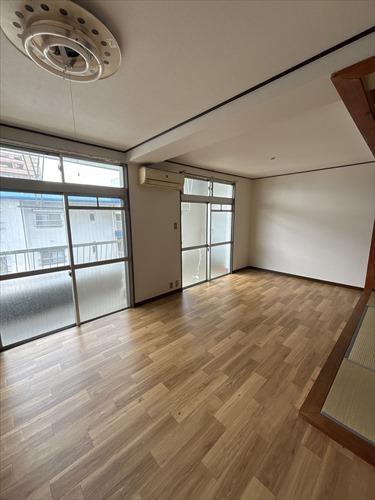 ＬＤＫ約１６帖（ＬＤＫに畳コーナー含む）