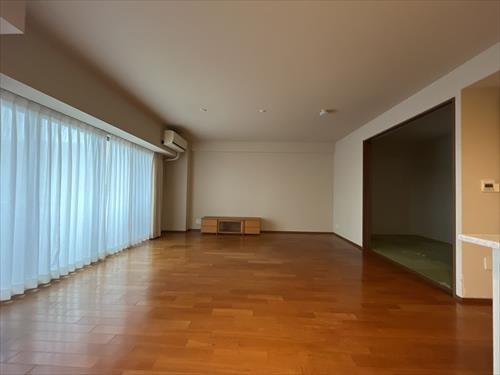 リビングダイニング約１９．５帖