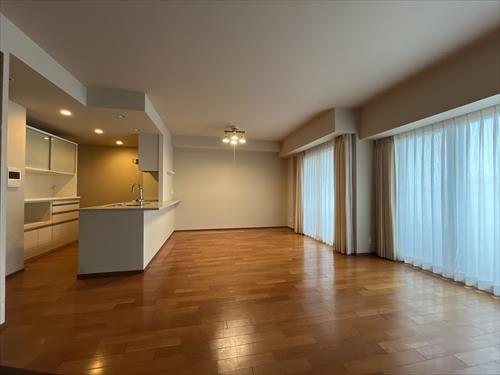 リビングダイニング約１９．５帖