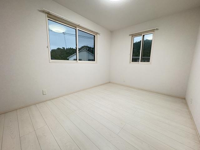 リビング以外の居室  写真撮影日：2025-10-26