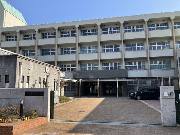 鷹匠中学校 1460m 写真撮影日：2025-03-22