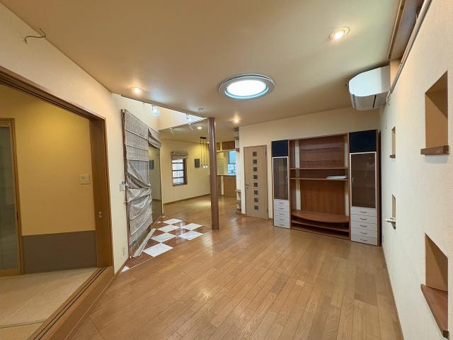 リビング  写真撮影日：2025-11-02