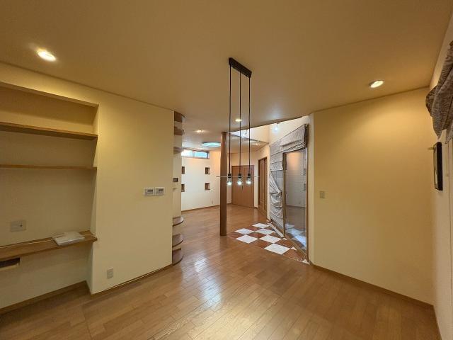 リビング  写真撮影日：2025-11-02