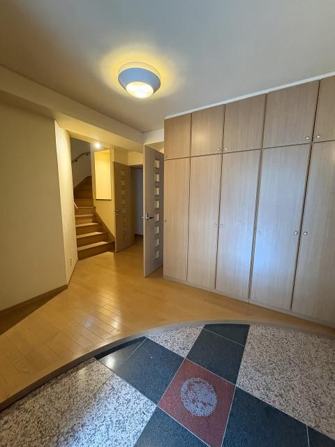 玄関  写真撮影日：2025-11-02