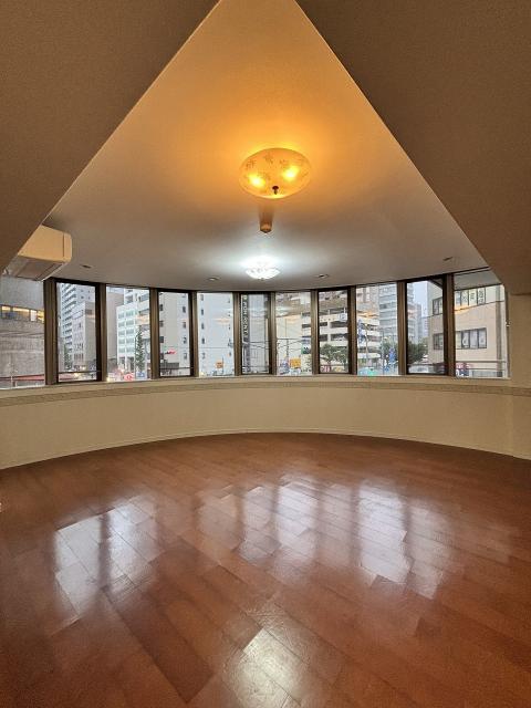 リビング  写真撮影日：2025-11-02