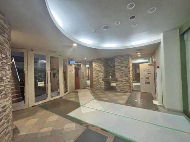 エントランス  写真撮影日：2025-11-02