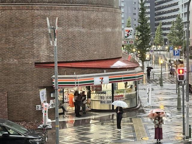 セブンイレブン神戸中央磯辺通店 60m 写真撮影日：2025-11-02
