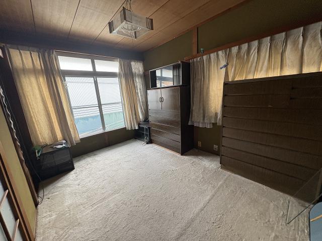 リビング以外の居室  写真撮影日：2025-11-02