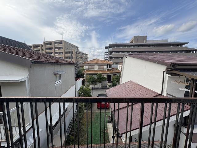 バルコニー  写真撮影日：2025-11-02