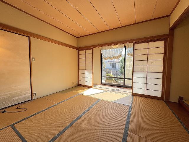 リビング以外の居室  写真撮影日：2025-11-15