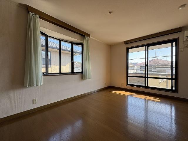 リビング以外の居室  写真撮影日：2025-11-15