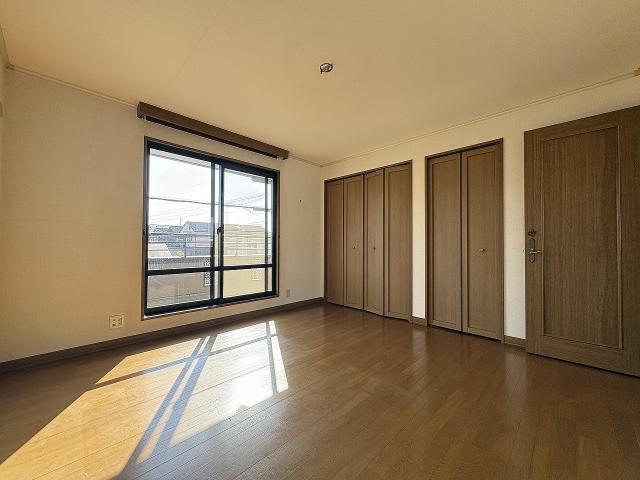 リビング以外の居室  写真撮影日：2025-11-15