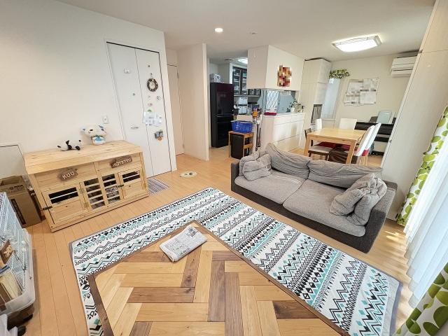 リビング  写真撮影日：2025-11-16