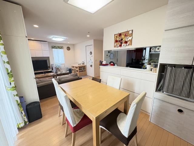 リビング  写真撮影日：2025-11-16