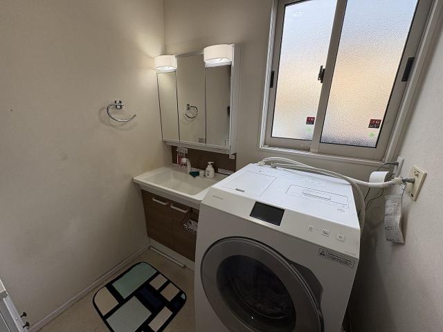 洗面台・洗面所  写真撮影日：2025-11-16