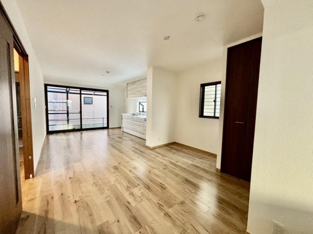 リビング  写真撮影日：2025-11-21