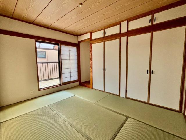 リビング以外の居室  写真撮影日：2025-11-21