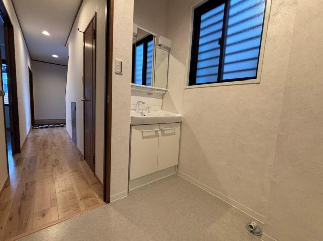 洗面台・洗面所  写真撮影日：2025-11-21