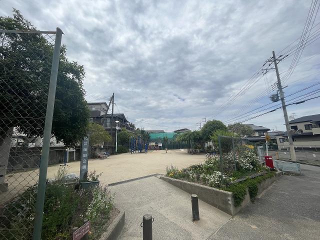 門戸岡田公園 220m 写真撮影日：2025-11-22