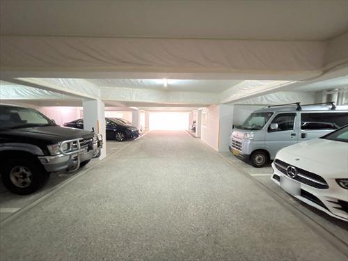 屋内駐車場
