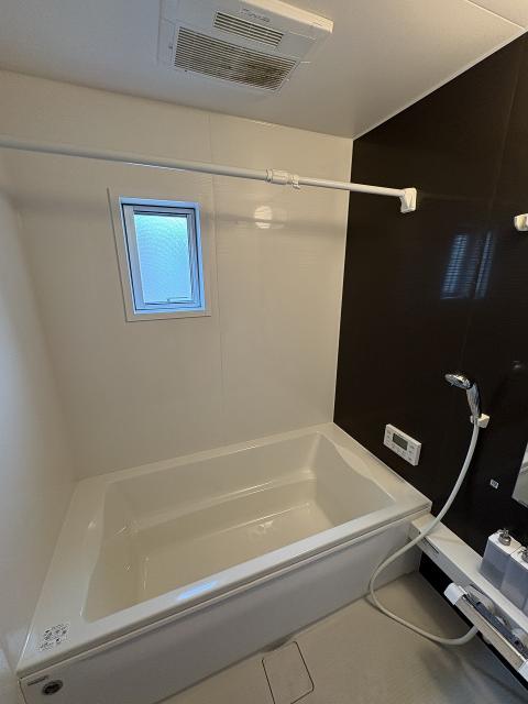 浴室  写真撮影日：2025-12-01