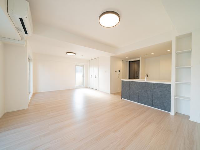 リビング  写真撮影日：2025-12-08