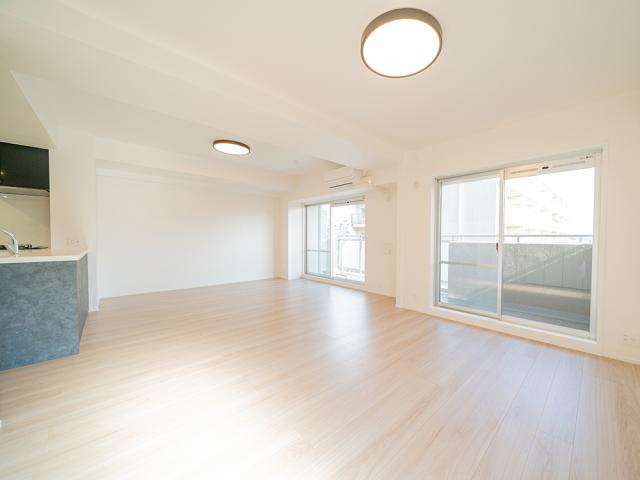 リビング  写真撮影日：2025-12-08