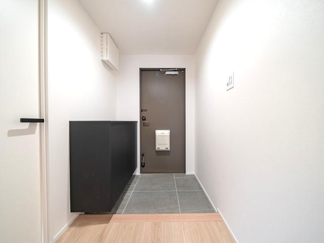 玄関  写真撮影日：2025-12-08