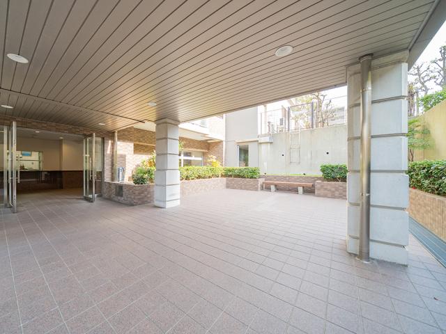 エントランス  写真撮影日：2025-12-08