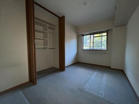 洋室約５．７帖