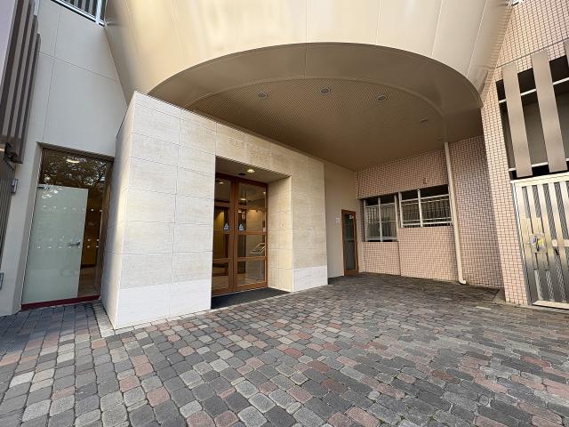 エントランス  写真撮影日：2025-12-07