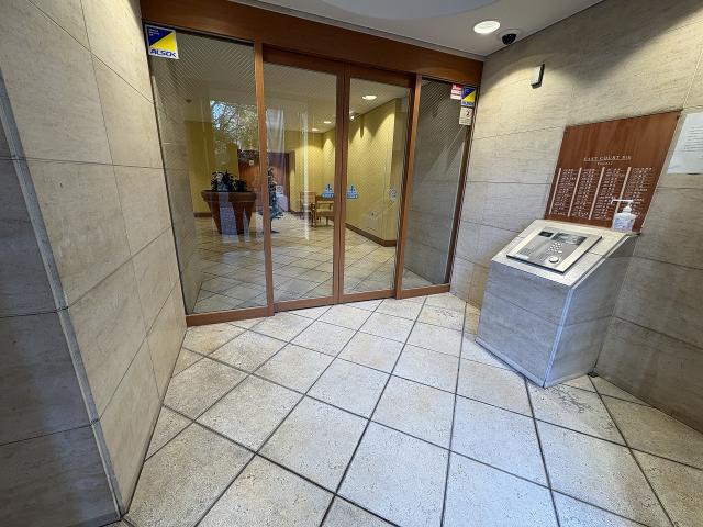 エントランス  写真撮影日：2025-12-07