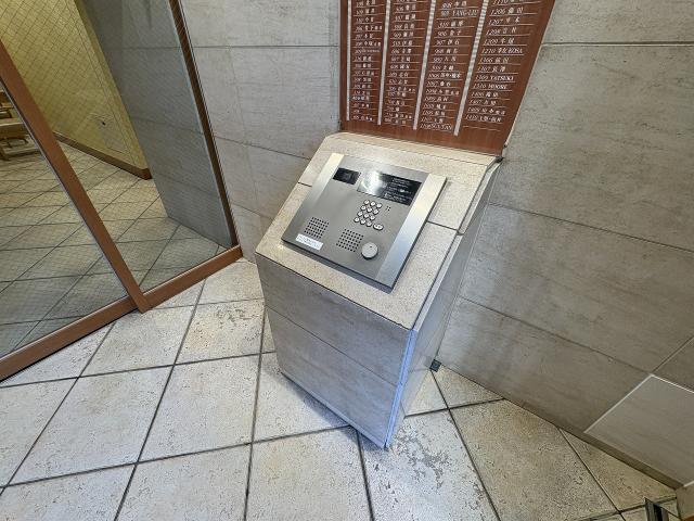 エントランス  写真撮影日：2025-12-07