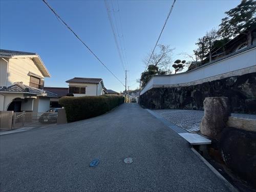 前面道路＜南向き＞