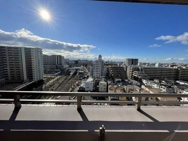 11階部分の最上階で、眺望・通風良好です。仕事や家事の合間に景色を見てリラックスできそうです。