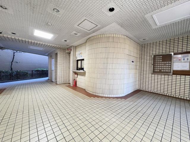 エントランス  写真撮影日：2025-12-11