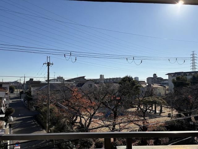 住戸からの眺望写真  写真撮影日：2025-12-11