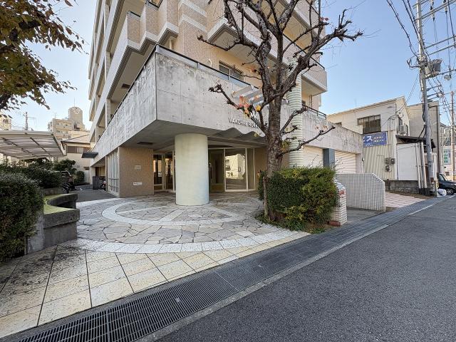 エントランス  写真撮影日：2025-12-21