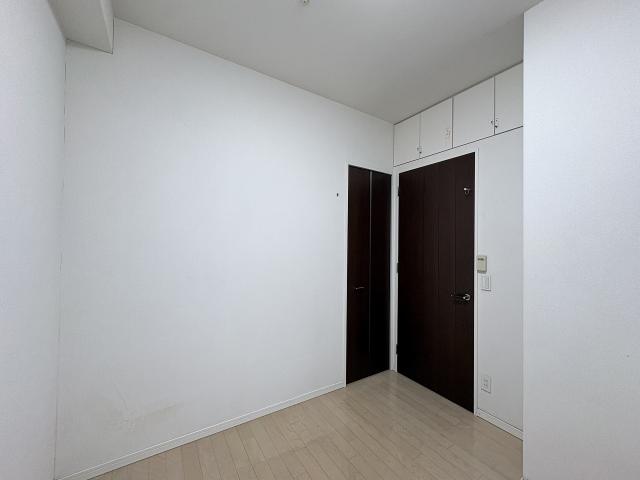 リビング以外の居室  写真撮影日：2025-12-21